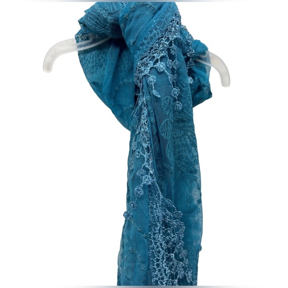 Embroidered Stole - Turquoise - Picture 3 of 11